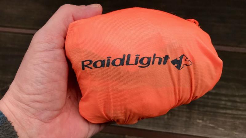 Eine Handvoll Jacke: Raidlight Top Ultralight.